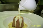 Semifreddo al gianduia con crema calda al cioccolato bianco